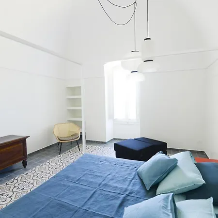 Anpati House Aparthotel *