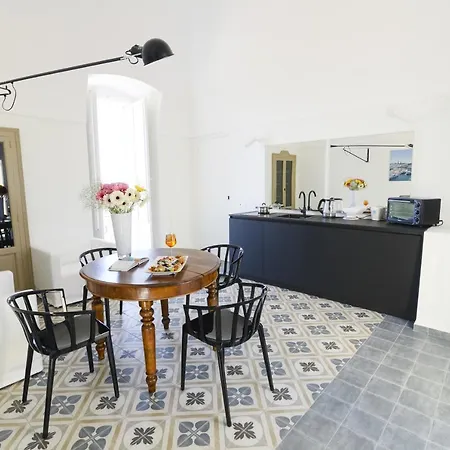 Anpati House Monopoli